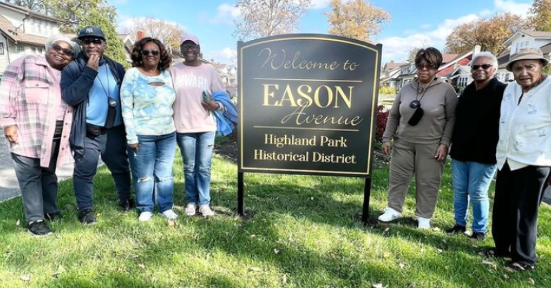 Highland Park Historical District Sign
